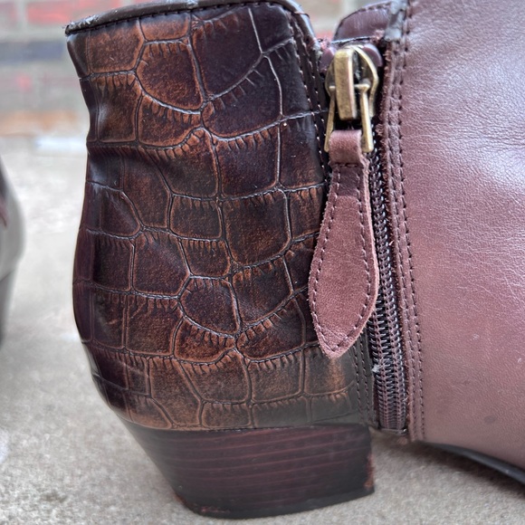 Franco Sarto Quasar Dark Brown Leather Heeled Ankle Boot Sz 8 - Picture 4 of 11